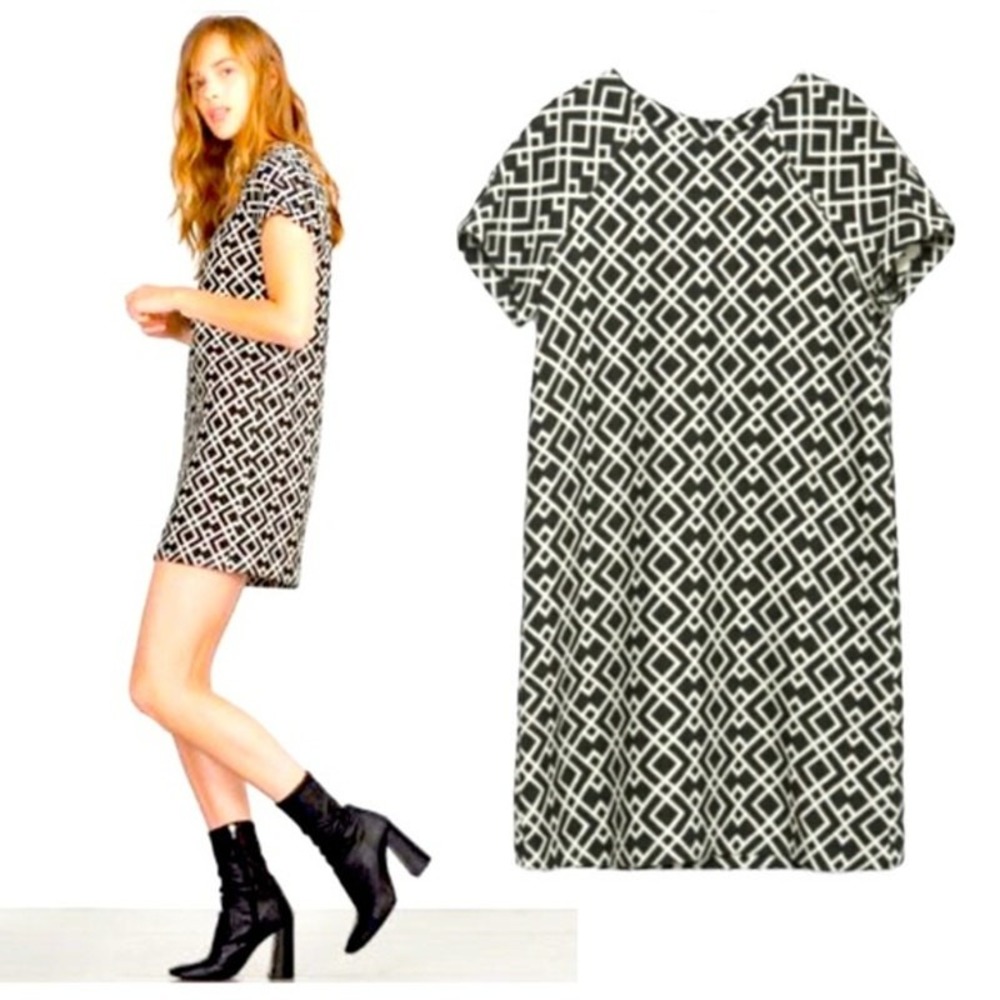 ZARA Basic black and white geometric print short sleeve dress - small